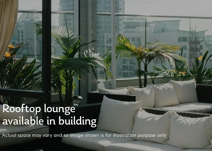 W Loop W Gym Pool In Heart Of Greektown Chi-532 Чикаго